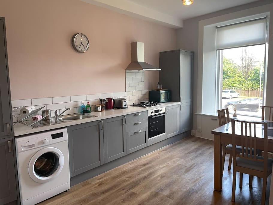 Apartamento 5 Minutes From Loch Lomond - Newly Renovated Ground Floor 1-Bed Flat Bonhill Exterior foto